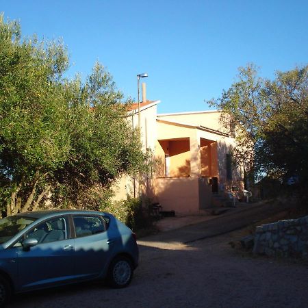 Casa Vacanza Costa Rossa Vista Mare Trinità dʼAgultu Εξωτερικό φωτογραφία