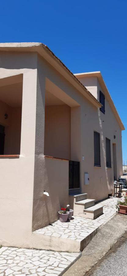 Casa Vacanza Costa Rossa Vista Mare Trinità dʼAgultu Εξωτερικό φωτογραφία