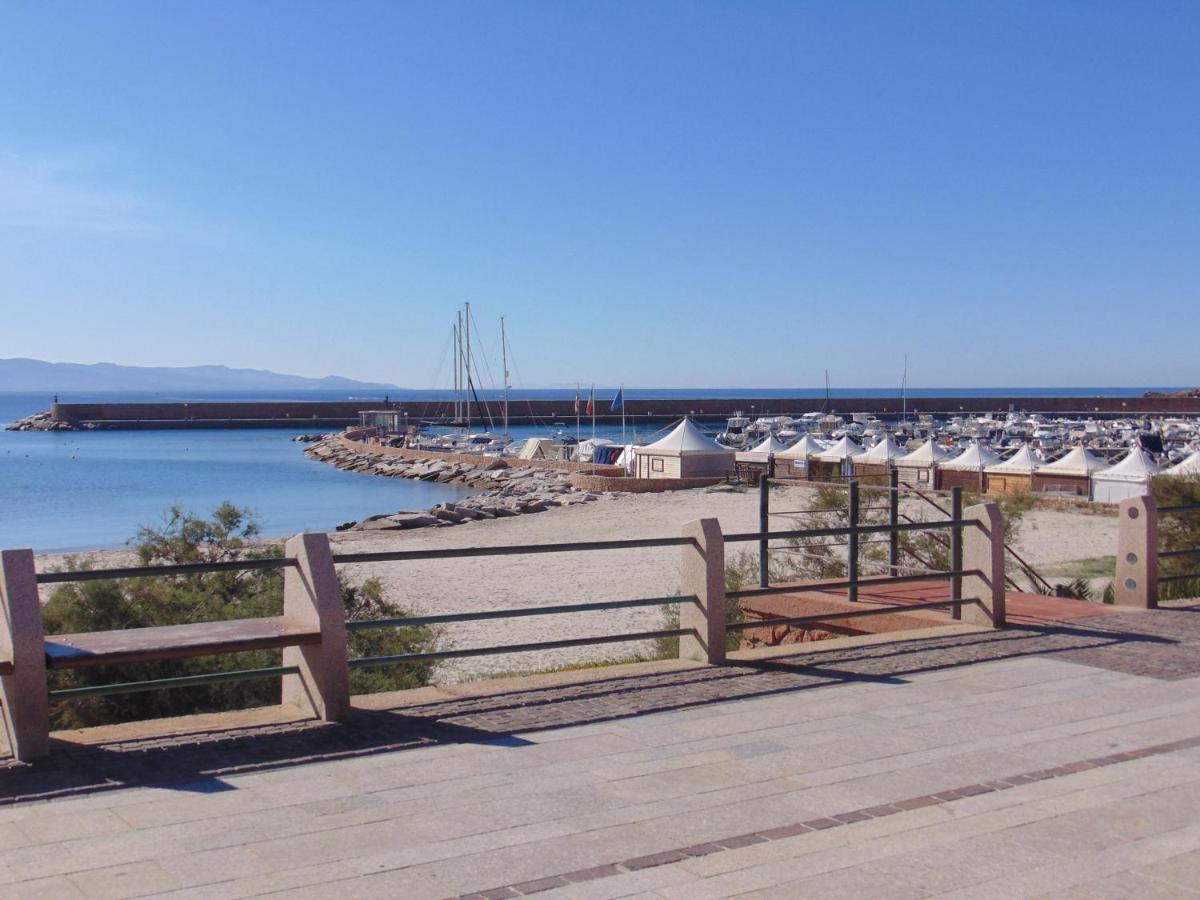 Casa Vacanza Costa Rossa Vista Mare Trinità dʼAgultu Εξωτερικό φωτογραφία