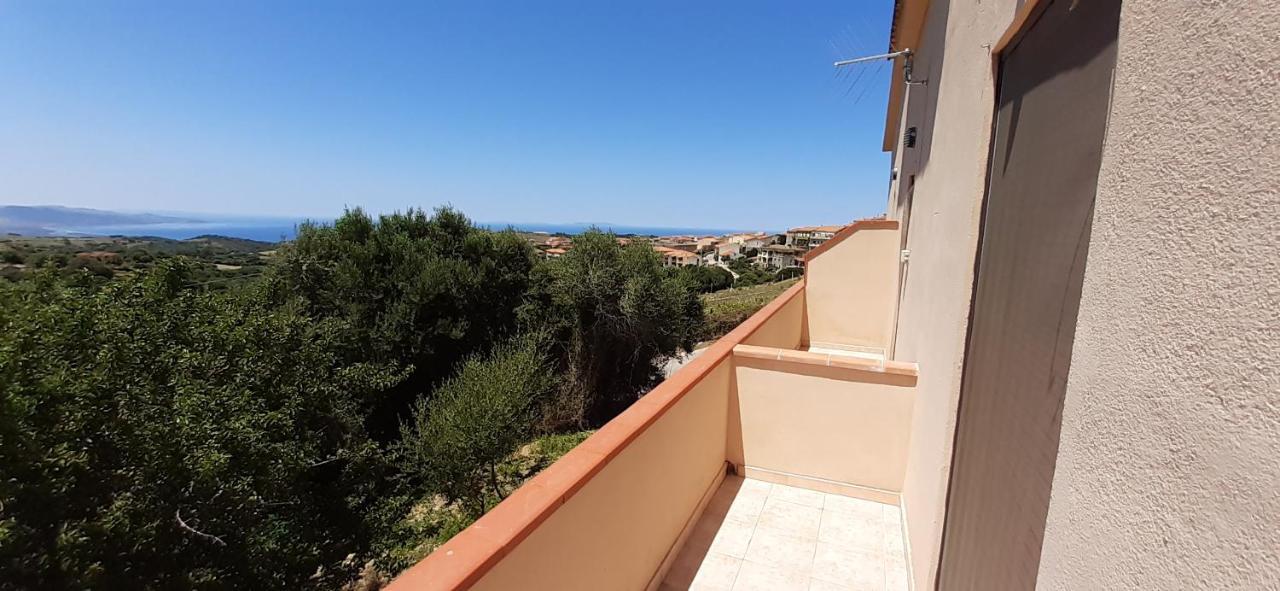 Casa Vacanza Costa Rossa Vista Mare Trinità dʼAgultu Εξωτερικό φωτογραφία