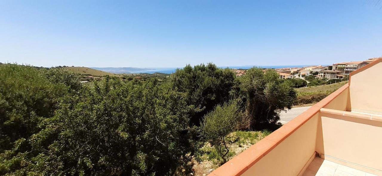 Casa Vacanza Costa Rossa Vista Mare Trinità dʼAgultu Εξωτερικό φωτογραφία